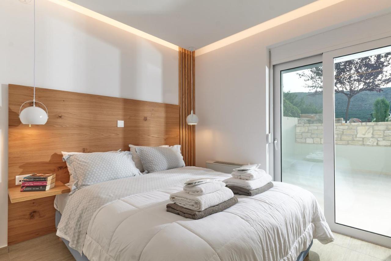 Moly - Luxury With Heated Private Pool Agia Triada