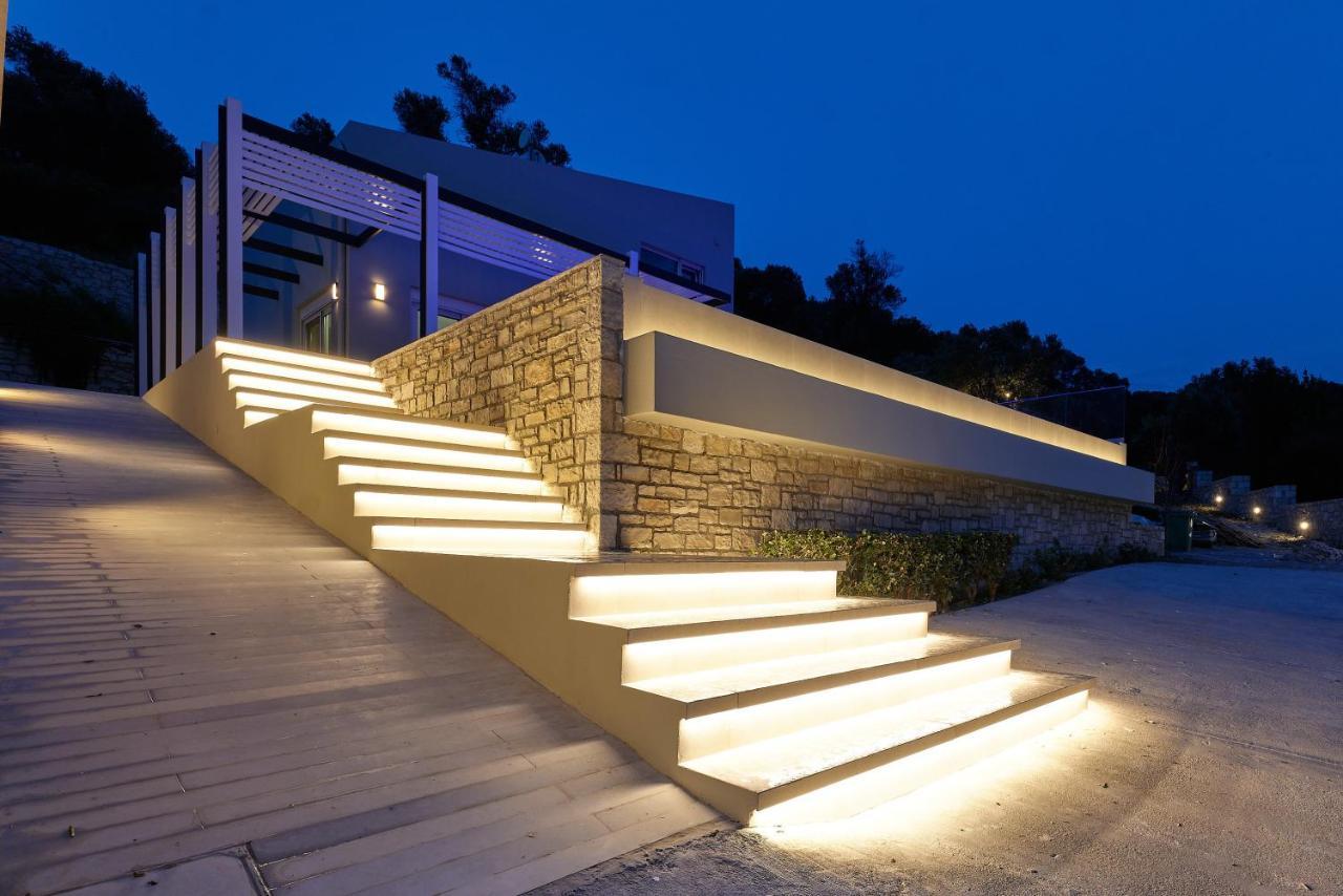 Villa Moly - Luxury With Heated Private Pool